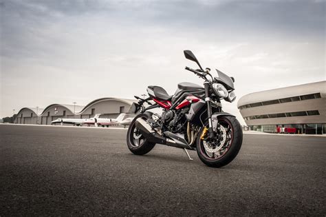 Motorrad Vergleich Triumph Street Triple R Vs Triumph Street