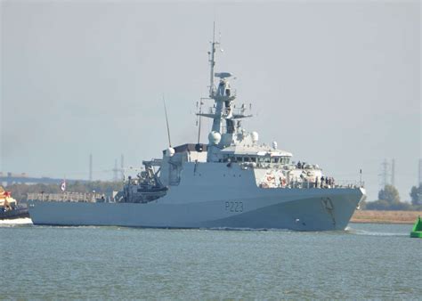 HMS Medway arrives in Chatham