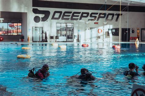 Nurkowanie dla dwojga w Deepspot Warszawa Prezentmarzeń