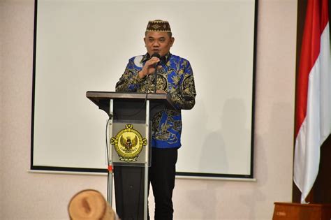 Nasir Giasi Berikan Sambutan Pada Penyerahan Laporan Hasil Pemeriksaan