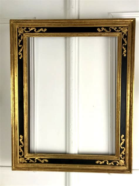 Cadre Ancien De Style Napoleon III En Bois Stuqué pour Peinture 58 Cm X