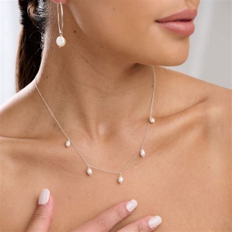 Iolana Freshwater Pearl Drop Necklace