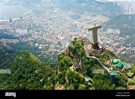 Cristo Redentor En La Montaña De Corcovado De Río De Janeiro Brasil