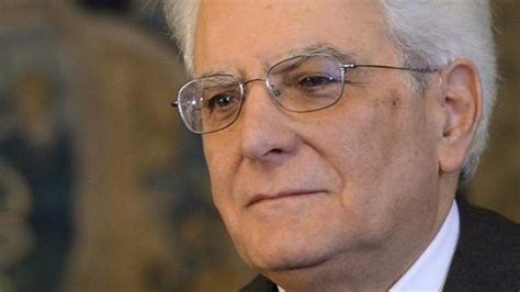 Mattarella Omaggia Piersanti Visita Alla Tomba Del Fratello Nell