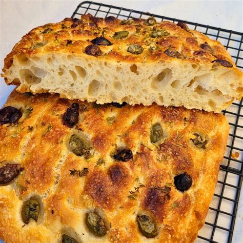 How to Make Sourdough Focaccia KRÜMELIG