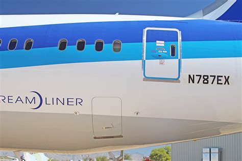 boeing  dreamliner jet rocket engined aircraft britmodellercom