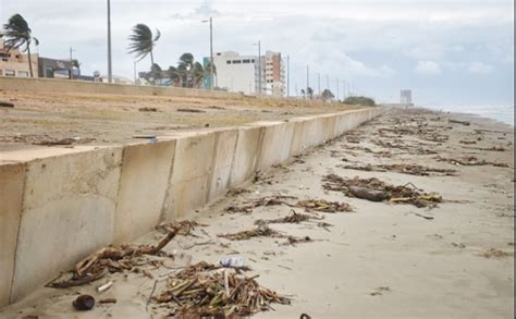 El Heraldo de Xalapa Funcionan terrazas del malecón Costero