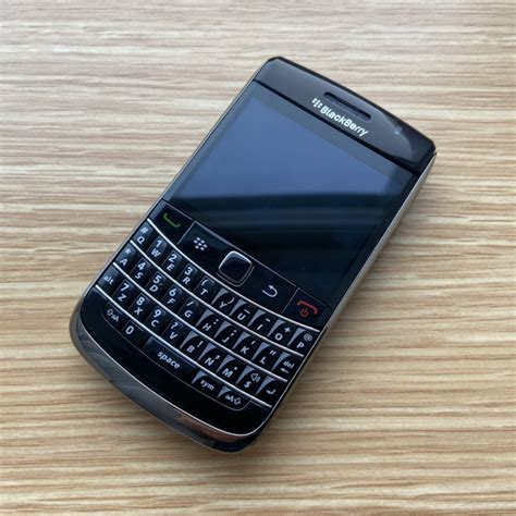 Мобильный телефон BlackBerry Bold 9700, черный - купить по выгодной ...
