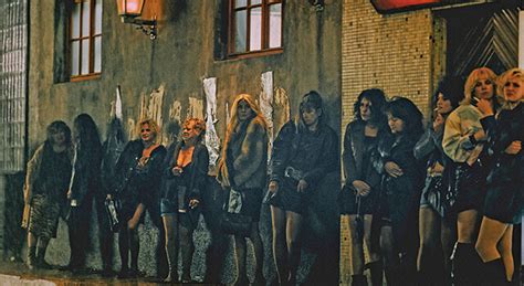 TV Kritik Review Luden Könige der Reeperbahn zeigen St Pauli mit Gewalt Sex Witz und