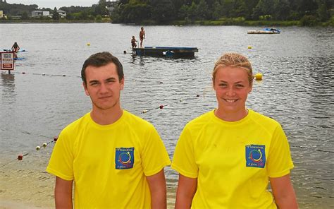 Plouvorn Arthur Et Juliette Surveillent Les Baigneurs Au Plan Deau