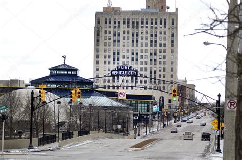 Flint City Limit Sign Stock Editorial Photo © Skonech 102273658