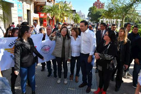 Vald S Y Bullrich Caminaron La Peatonal Jun N Y Recibieron Apoyo