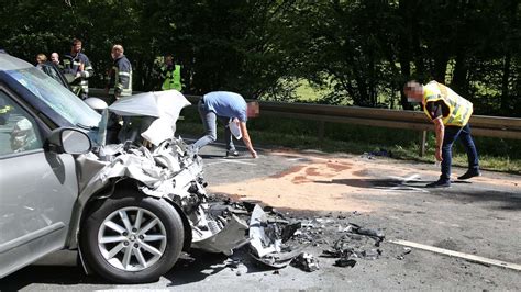 T Dlicher Unfall Kreis G Ttingen Verletzte Und Ein Todesopfer Bei Auto