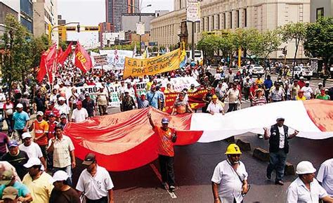 SOCIOLOGIA POLITICA La Democracia en América Latina Una Mirada desde la nueva Sociedad Civil