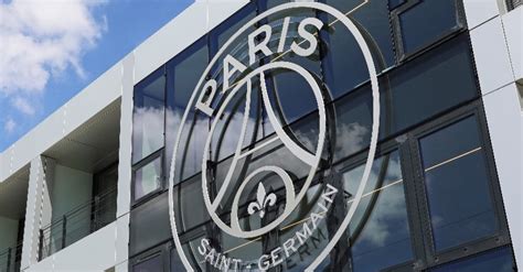 Mercato Psg Une Tr S Belle Offre Est Arriv E Pour Un Attaquant