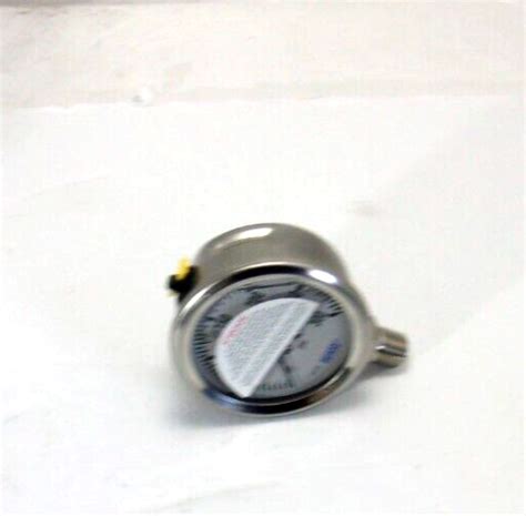 WIKA Filled Oil Pressure Gauge 1 4 NPT LM 0 300 PSI 2 5 In Face