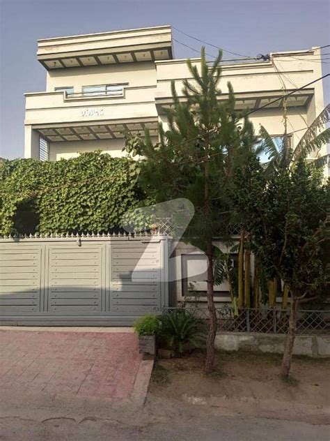 10 Marla Double Storey House Is Available For Sale In Gulshan Abad