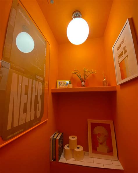 Man Replicates Manchester Pizza Restaurant Nells Loo In His Home