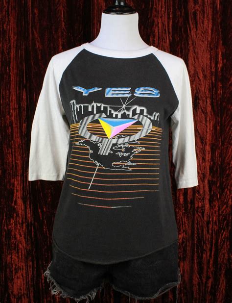 Vintage Yes Concert T Shirt 1984 90125 World Tour Jersey Medium