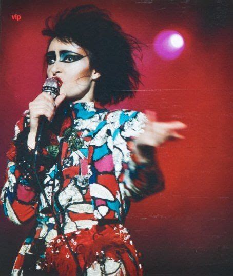 Awesomegirlsinbands Siouxsie Sioux Siouxsie And The Banshees