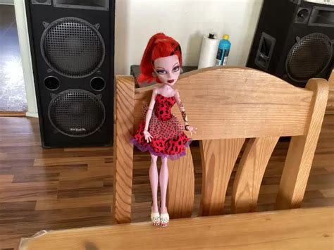 Monster High Dukker Stks N Rre Nebel Guloggratis Dk