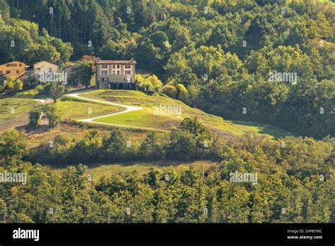 Green hill house hi-res stock photography and images - Alamy