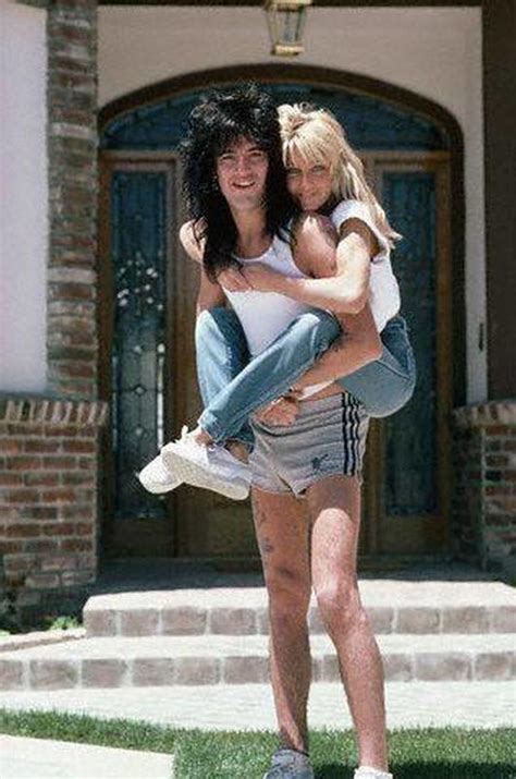 Tommy Lee Motley Crue Motley Crüe Kelly Lebrock Pam And Tommy 80s