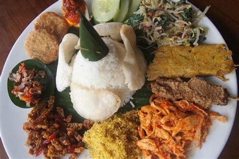 Quality meals at Yulia's - Yulia's Kitchen, Kuta Traveller Reviews ...