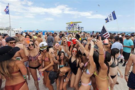 Fort Lauderdale Beach Florida Photos Party Goers Let Loose During