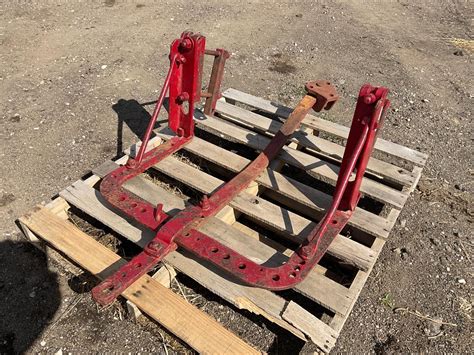 International Farmall Tractor Rear Drawbar Hitch Assembly Bigiron Auctions