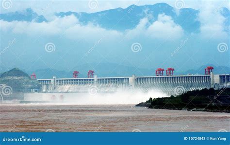 Three Gorge Dam Redaktionelles Stockfotografie Bild Von Jangtse 10724842