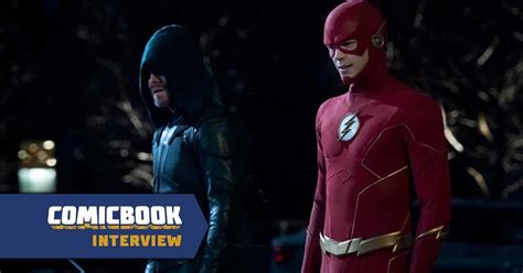 The Flash Stephen Amell Habla Sobre Su Regreso De Green Arrow