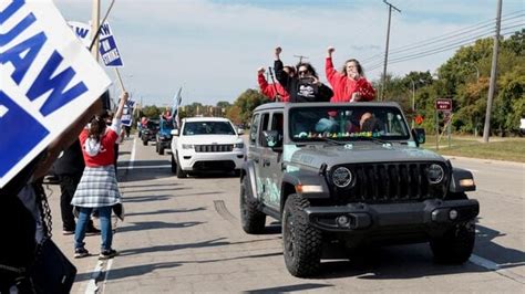 US auto workers' strike: No end in sight as deadlock continues over ...