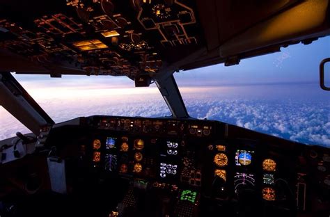 Boeing 767 cockpit at sunset. | Cockpit, Airplane wallpaper, Boeing 767