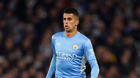 Manchester City A R Ussi Vendre Jo O Cancelo Pour M