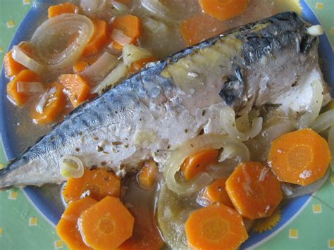 Recette De Maquereaux Au Vin Blanc Carottes Et Oignon La Recette Facile