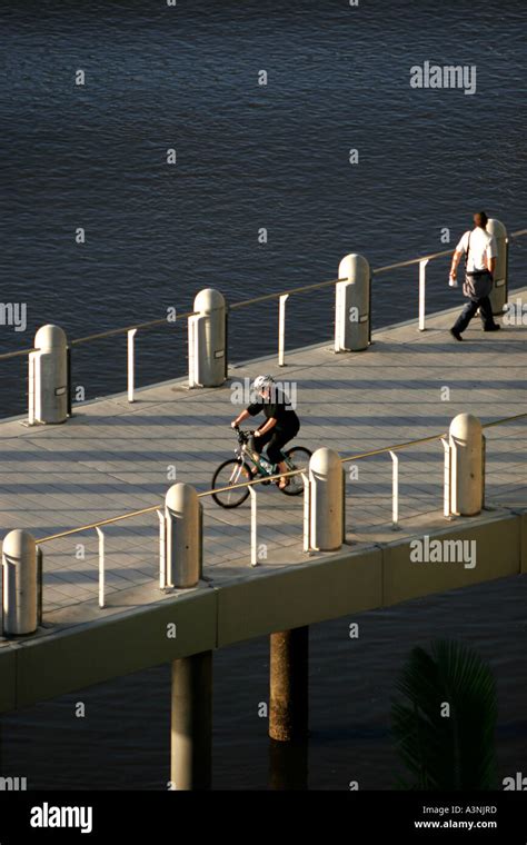 Brisbane river boardwalk hi-res stock photography and images - Alamy