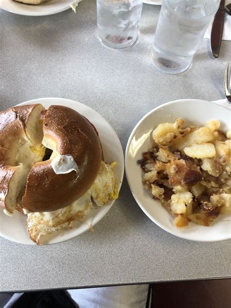 Angelos Glassboro Diner 78 Photos And 183 Reviews 26 N Main St