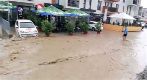 VIDEO Inundatii Pe Str Eroilor Si Nu Numai Din Floresti Apa A