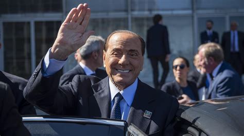 Dopo 45 Giorni Di Ricovero Silvio Berlusconi Lascia L Ospedale San