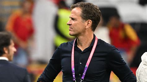 Dfb Paukenschlag Bierhoff Vertrag Aufgel St Oe At