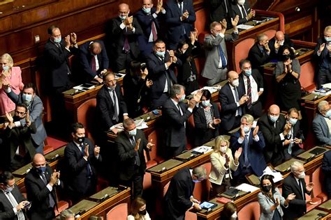 Le 10 vergogne parlamentari contro la comunità LGBTQ del 2021 Gay it