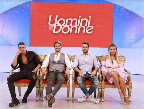 Uomini E Donne 2017 18 Riparte Dal Trono Classico E Da Selvaggia E