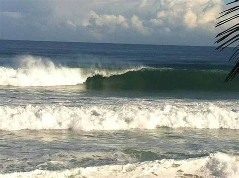 Amazing Waves Beautiful Surfers And Roadside Drink Shacks Just Dreamy