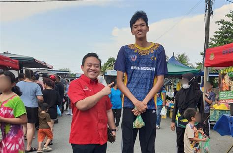 Video Meet The Second Tallest Teenage Boy In Malaysia Hype Malaysia