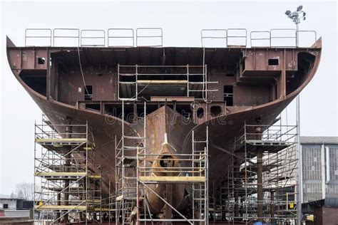 Building Ship in a Shipyard Stock Image - Image of metal, hull: 53371085