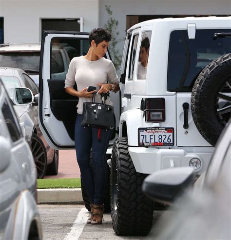 Nicole Murphy In Tight Jeans Shopping 20 Gotceleb