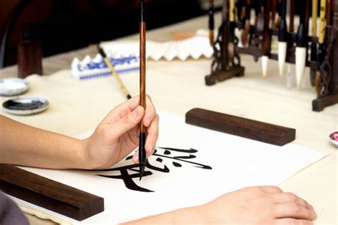 Everything you need to know about brush calligraphy - The Pen Company Blog