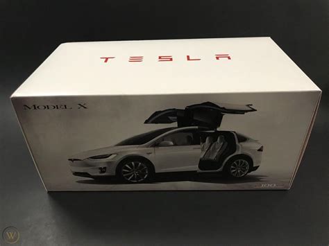 New Tesla Diecast 1:18 Scale Model X P100D Mint Vintage White Last One ...