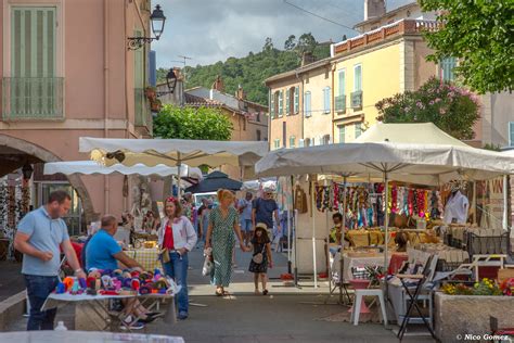 March Du Village Roquebrune Sur Argens Roquebrune Sur Argens Tourisme